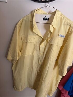 Habit Men's Short-Sleeve Button-Down Shirt in Light Yellow